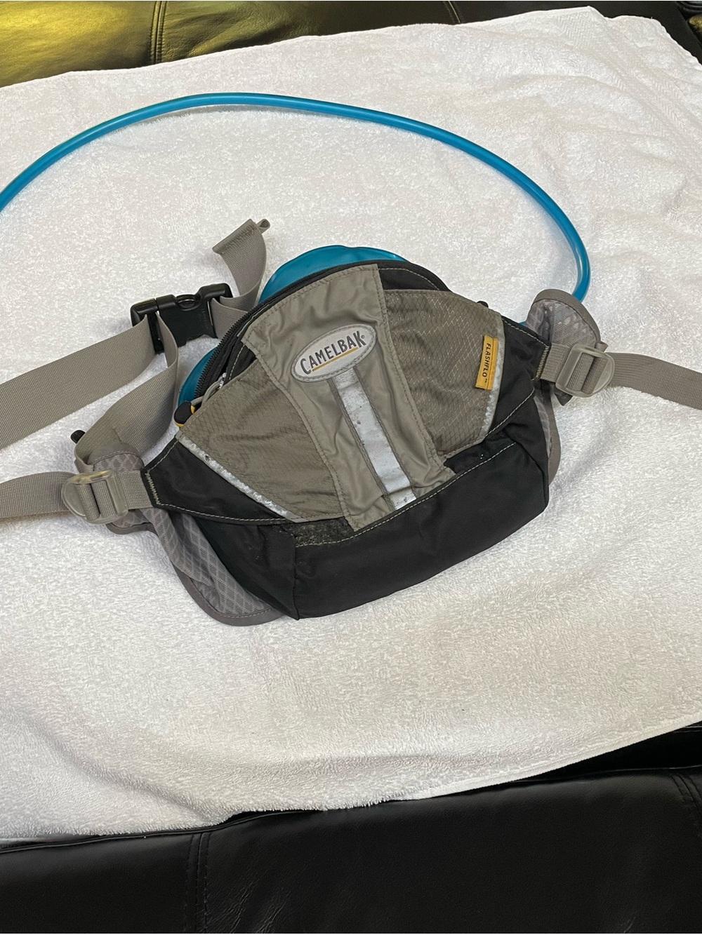 CamelBak Gray and Black Waist Pack with Blue Hydration Tube